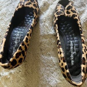 Walking Cradles Leopard Print Women's Shoes 7.5